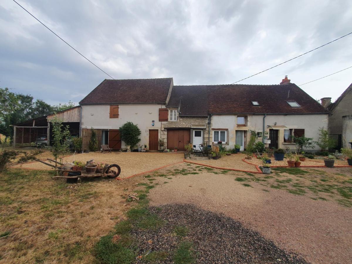 Logis Cote Cour Vila Varennes-les-Narcy Exterior foto